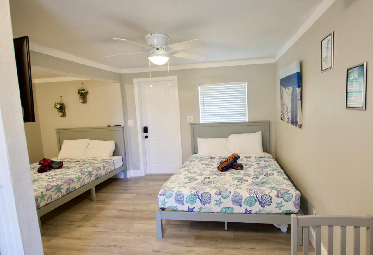 Sun Deck Inn & Suites Fort Myers Beach Exterior photo